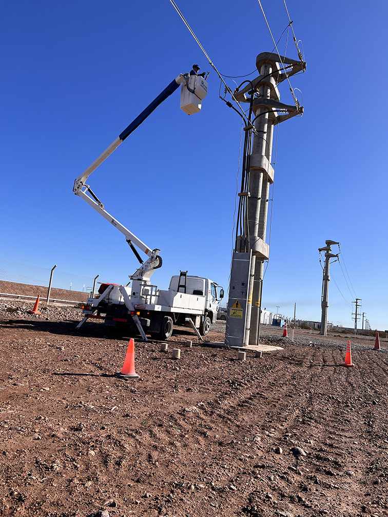 Construcción LMT 33 KV